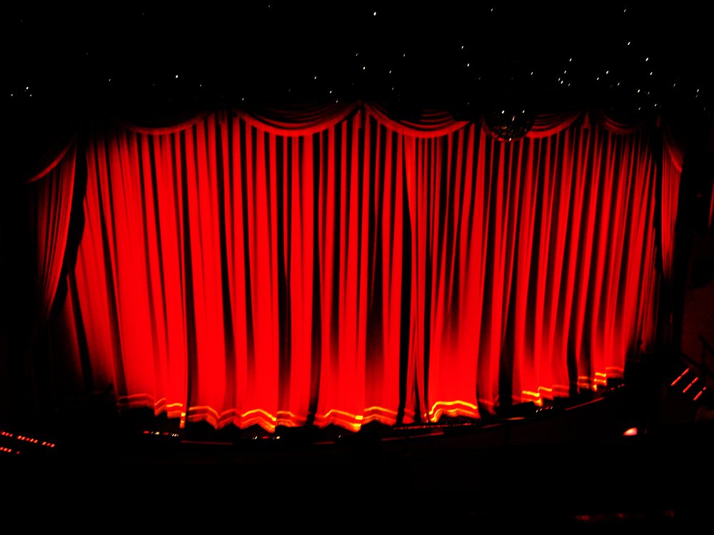 Theatervorhang - ©  ORANGEMINE  / pixelio.de