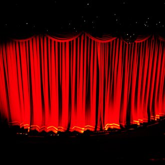 Theatervorhang - ©  ORANGEMINE  / pixelio.de